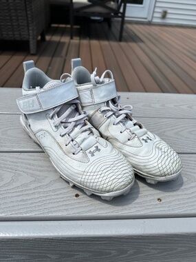 Under Armor cleats size 7